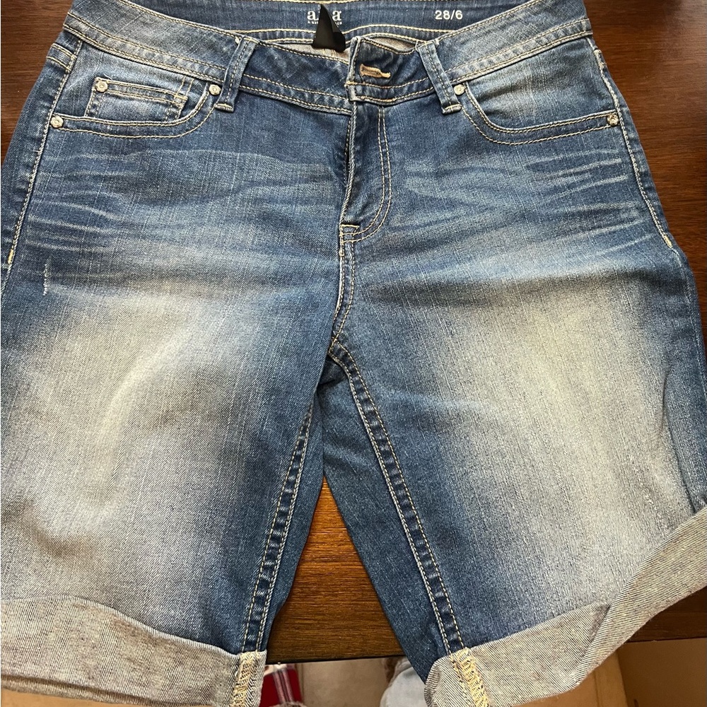 Blue Ana brand jeans Bermuda shorts size 6